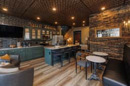 The TrailHouse | 7BR Speakeasy w/Hot Tub - Image 2