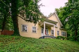 ❤ The Hillcrest House with Cute Private Cottage! - Image 2