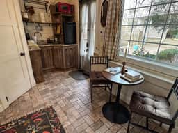 Cozy Cottage off Frankfort Avenue - Image 4