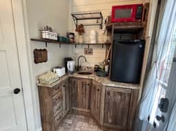Cozy Cottage off Frankfort Avenue - Image 5