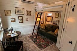 Cozy Cottage off Frankfort Avenue - Image 2