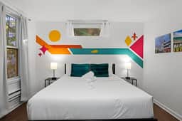 Experience the Unique Re-Nu Shipping Container #3 - Image 5