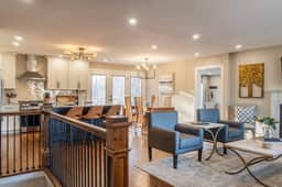 3BR Home Near EVERYTHING | King Beds | Game Room - Image 2