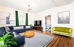 *NEW* Luxury 4BR Highlands Farmhouse Near Everything! - Image 4