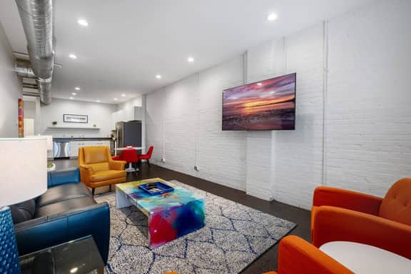 NEW! The Lily - Modern 3 BR//Stay Nulu Marketplace - Image 2