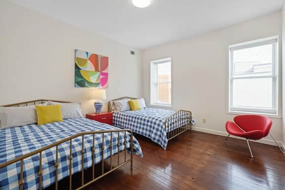 The Kentucky Mule-Huge 1 BR//Stay Nulu Marketplace - Image 3