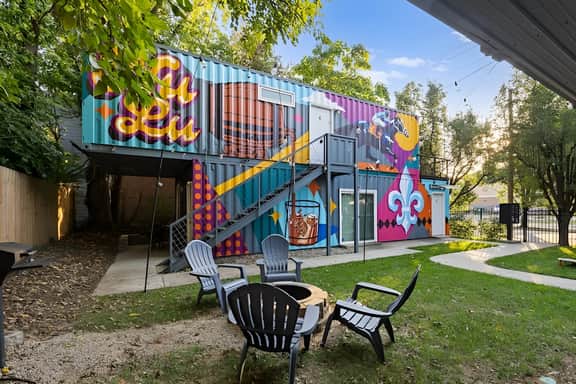 Experience the Unique Re-Nu Shipping Container #3 - Image 3