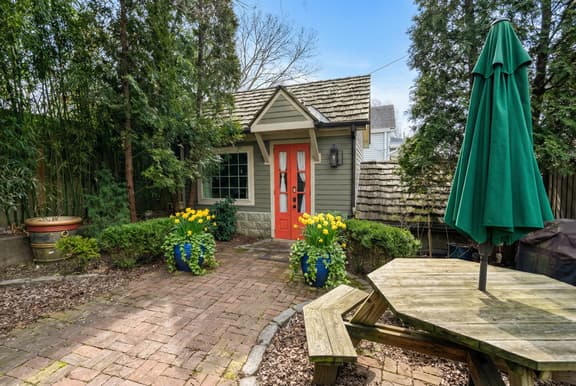 Cozy Cottage off Frankfort Avenue - Image 1