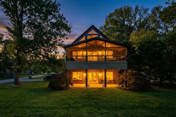 Rock and Roll Riverhouse - Image 1