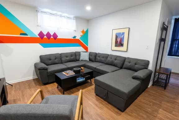 Unique Re‑Nu Eco Stay! Work-Friendly w/ Wifi | #5 - Image 1