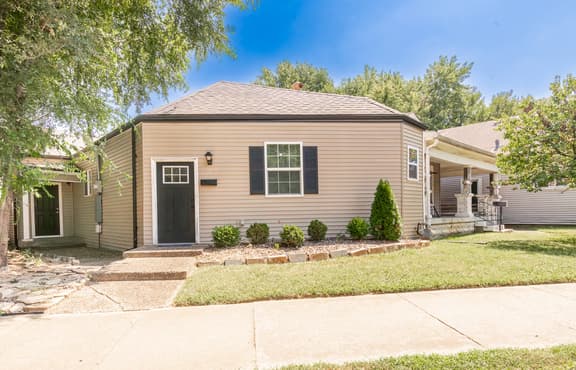 Charming 3BR Near Churchill Downs - Sleeps 8 - Image 1