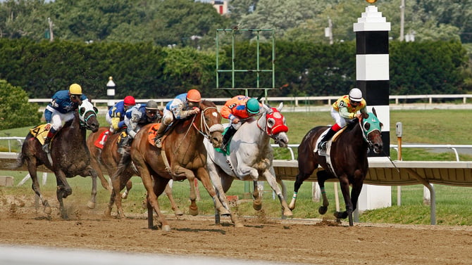 Churchill Downs Race Track: Must-Visit for Racing Fans