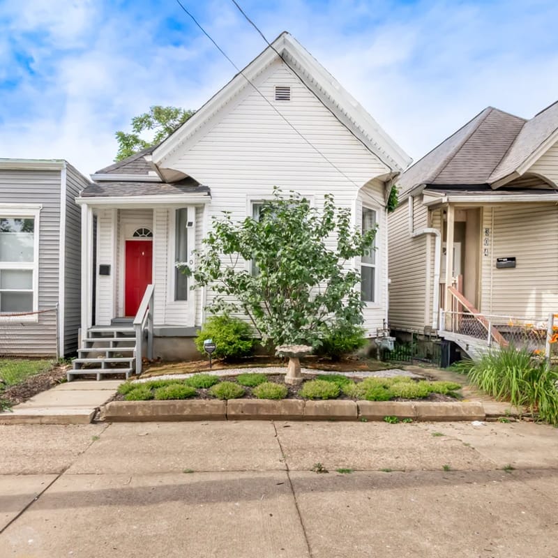 Louisville Charm | 3BR | Private Yard