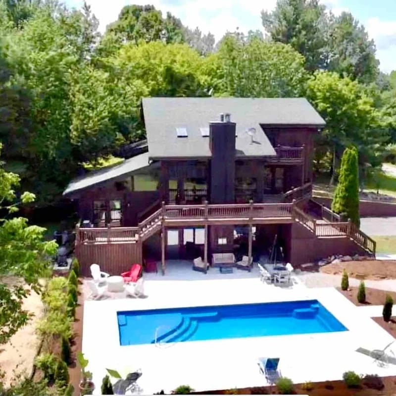 Bourbon Country Lodge ✦ 5 Acre Resort +Pool/Hot Tub